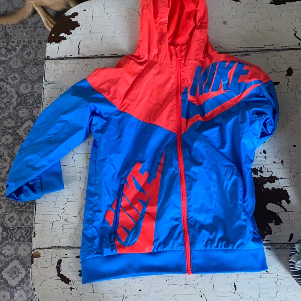 nike windbreaker